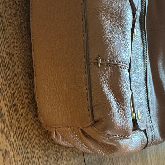 Fossil Brown Leather Crossbody Bag with Gold-Tone Hardware - Picture 9 of 10